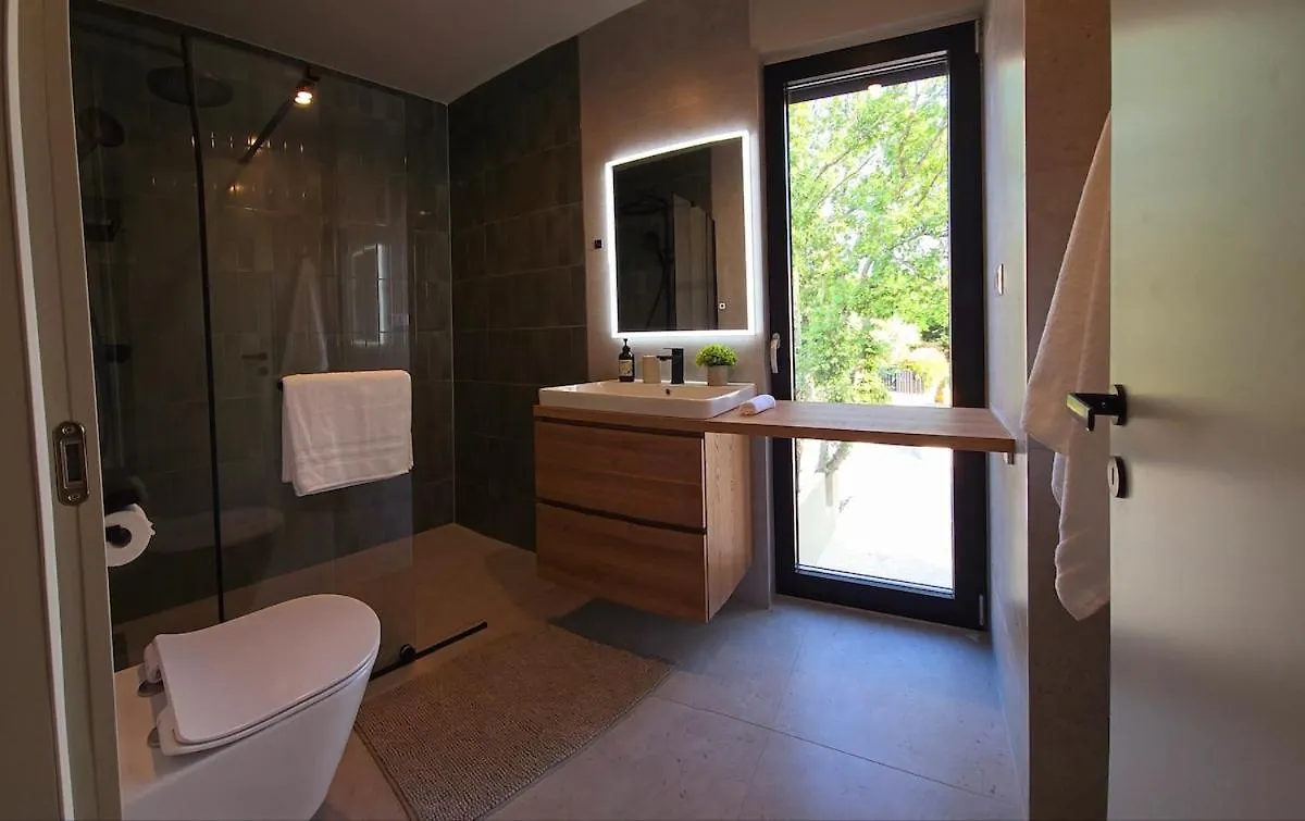 Gorgeous Sunset Villa Walkable To The Sea Poreč